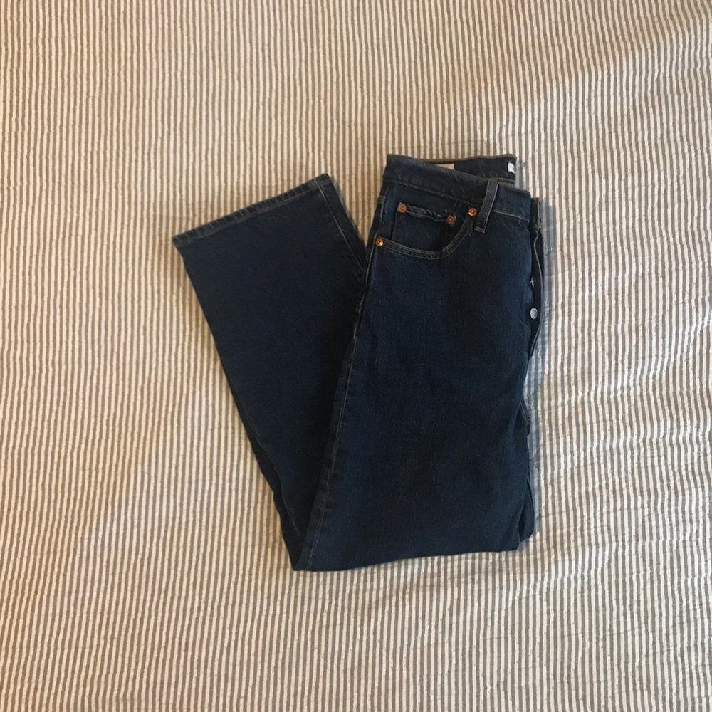 COPY - Levi’s Ribcage Jeans - Picture 5 of 9